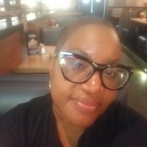 Meet your Posher, Regina